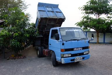 ขายหกล้อดั้ม NKR 110 แรง พวงลัยเพาเวอร์ เอกสานพร้อมโอน รถพร้อมใช้งาน แอร์ต้องไปเช็กหน่อย