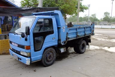 ขายหกล้อดั้ม NKR 110 แรง พวงลัยเพาเวอร์ เอกสานพร้อมโอน รถพร้อมใช้งาน แอร์ต้องไปเช็กหน่อย