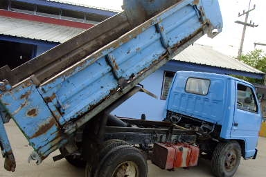 ขายหกล้อดั้ม NKR 110 แรง พวงลัยเพาเวอร์ เอกสานพร้อมโอน รถพร้อมใช้งาน แอร์ต้องไปเช็กหน่อย