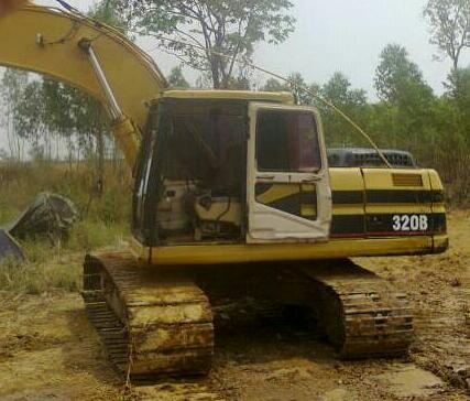 ต้องการขายรถแบคโคร320B