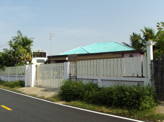 ขายบ้านพร้อมที่ดินพร้อมโกดัง 2,190,000 บาท