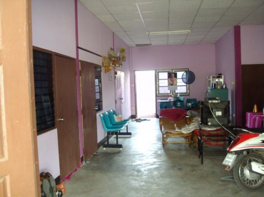 ขายบ้านพร้อมที่ดินพร้อมโกดัง 2,190,000 บาท