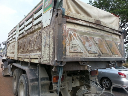 ขายด่วน NINSAN UDCW430M สองเพลาดั้มเครื่อง 295แรงม้าสองเพลาดั้มสภาพสวยกว่าในรูปมีระบบลำโพงลากลูกรีบโทร 0856842587 0801515451