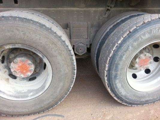 ขายด่วน NINSAN UDCW430M สองเพลาดั้มเครื่อง 295แรงม้าสองเพลาดั้มสภาพสวยกว่าในรูปมีระบบลำโพงลากลูกรีบโทร 0856842587 0801515451