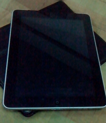 ขายไอแพด1 3g16สภาพ90\%ครับขาย6900สนใจ0853647170