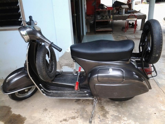 ขาย vespa 64 เครื่อง PX ครับ 37500 บาท  สีแห้งๆ ครับ