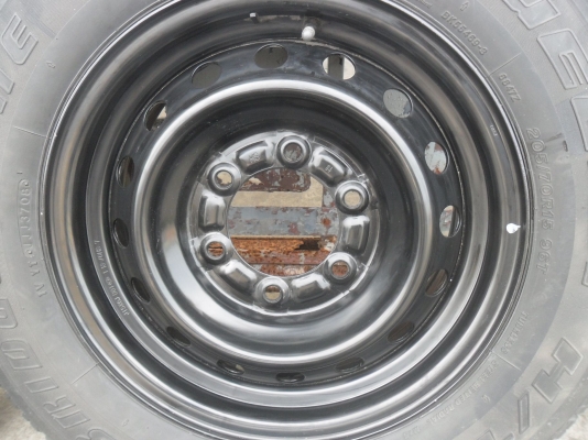 ล้อกะทะ 15นิ้ว 6รู พร้อมยาง สวยๆ 4 ล้อ