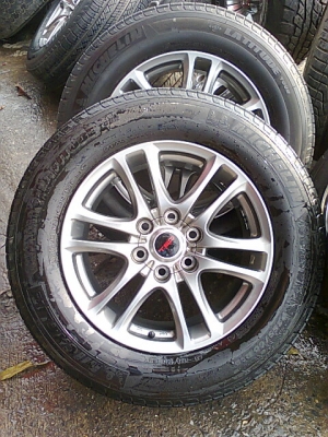 ขายล้อTRD 18 พร้อมยาง 0806260417