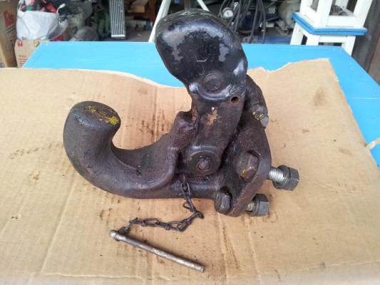 ปากนกแก้วลากรถ