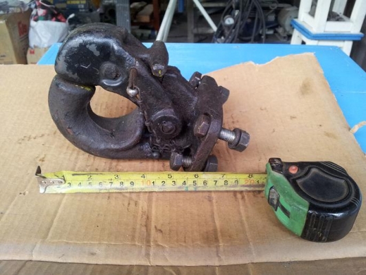 ปากนกแก้วลากรถ