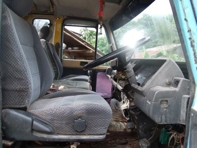 ขายหกล้อดั้มพ์  NISSAN  DIESEL เครื่อง  WO6D  165  แีรง