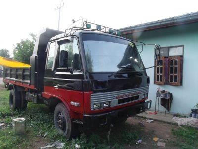 ขายหกล้อดั้มพ์  NISSAN  DIESEL เครื่อง  WO6D  165  แีรง