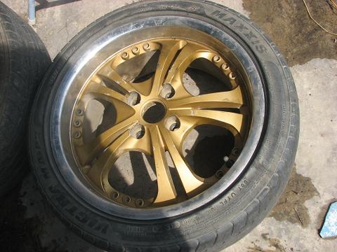 ขายล้อซิ่งขอบ16 +ยางครับ ถูกๆนะครับ มี1คู่ครับ