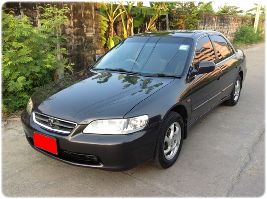 HONDA, ACCORD 2.3 VTi ( ABS/AIRBAG) โฉมงูเห่าปี98 สภาพใหม่เอี่ยม สีเดิมไม่มีริ้วรอยไม่เคยมีอุบัติเหตุ ไม่เคยติดแก๊สวิ่งน้อย พร้อมใช้ขายด่วนครับ