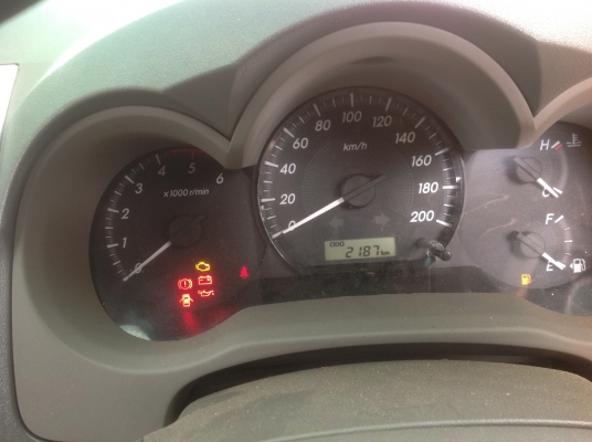 ขายด่วน วีโกแชมป์ใหม่ปี56ใช้งาน2100 กม