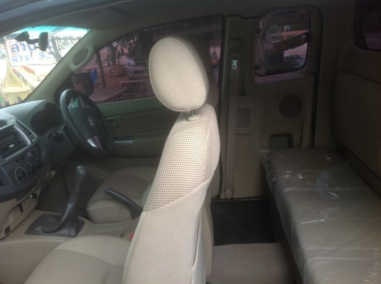 ขายด่วน วีโกแชมป์ใหม่ปี56ใช้งาน2100 กม