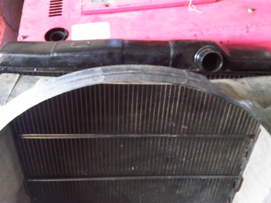 หม้อน้ำ VOLVO FL 7-10 หม้อน้ำ VOLVO FL 7-10