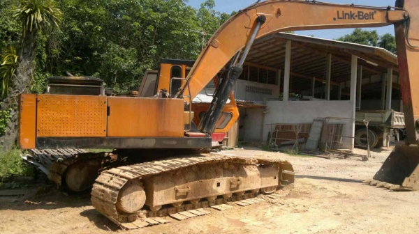 ขาย ซูมิโตโม F2  2800 ( เทียบเท่า pc 200 ) รถสภาพเดิมหมด ทำงานทุกวัน 087-2976734