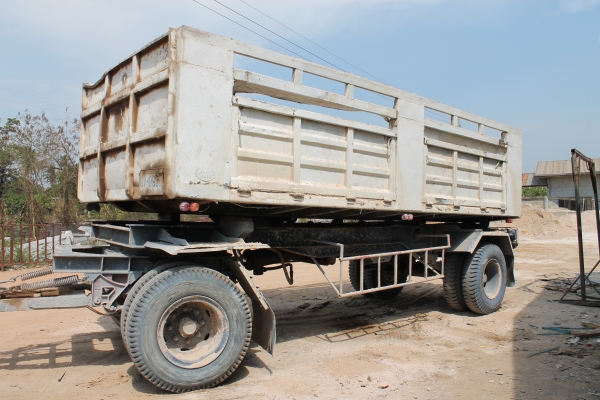 ลูกพ่วงสิบล้อ  สภาพ ดี  ทำนิด หน่อย   ติด ต่อ โด่ง 0899388002