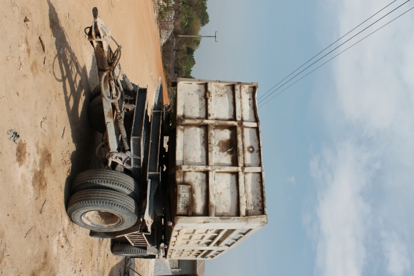 ลูกพ่วงสิบล้อ  สภาพ ดี  ทำนิด หน่อย   ติด ต่อ โด่ง 0899388002