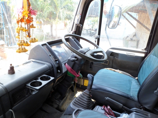 ขายด่วนครับสิบล้อ kt 925 ดั้ม 755000 บาท