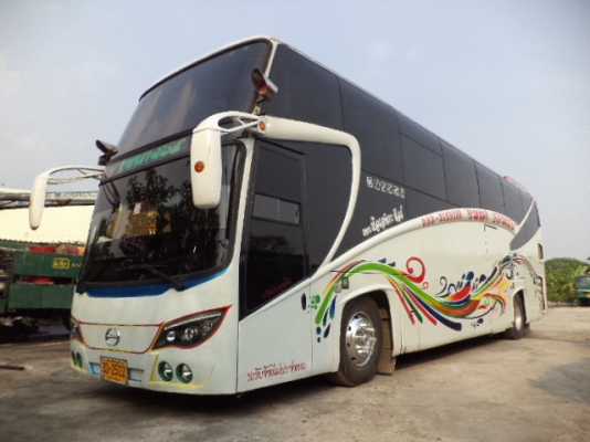 รถบัสปรับอากาศ40-50ที่นั่งให้เช่า0895169388