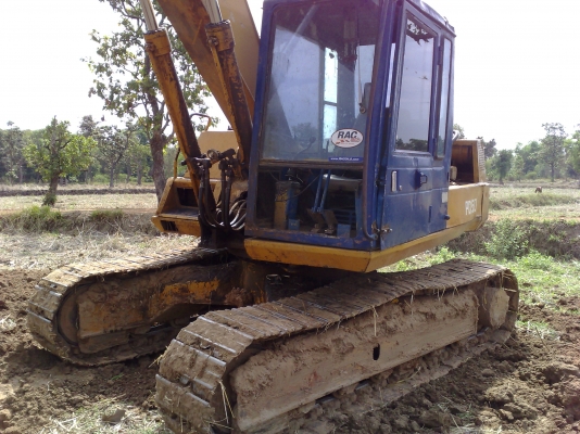 ขายรถแบคโฮ KOMATSU PC 150-3 สภาพโซ่หนาเอวแน่นเครื่องปั้มเป็นรุ่น 5 บูมอามไม่มีปะด่วนๆเอกสารใบสัญญาซื้อขาย