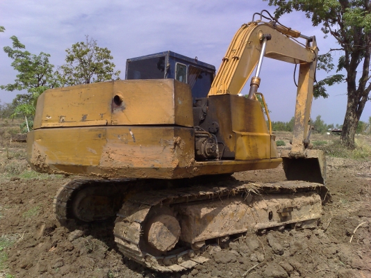 ขายรถแบคโฮ KOMATSU PC 150-3 สภาพโซ่หนาเอวแน่นเครื่องปั้มเป็นรุ่น 5 บูมอามไม่มีปะด่วนๆเอกสารใบสัญญาซื้อขาย