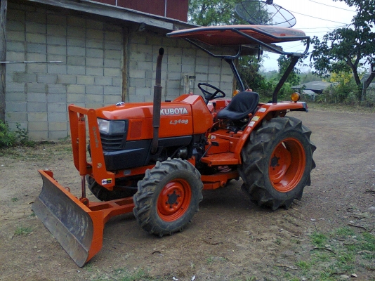 ขายรถไถ คูโบต้า L3408 เจ้าของขายเอง รถสวยสภาพเหมือนใหม่ ไม่มีหลวม เอกสารพร้อมโอน