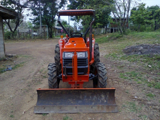ขายรถไถ คูโบต้า L3408 เจ้าของขายเอง รถสวยสภาพเหมือนใหม่ ไม่มีหลวม เอกสารพร้อมโอน