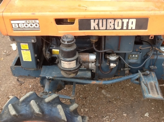 คูโบต้า B6000 4 WD 2 เพลาพร้อมฌรตารี่ เก่านอกไม่เคยใช้งานในไทย