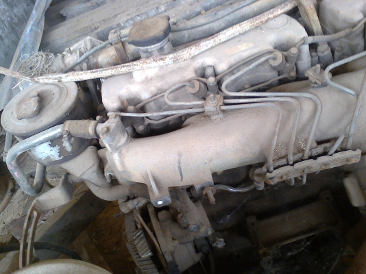 EK100 เครื่อง HINO 6 สูบ พร้อมเกียร์