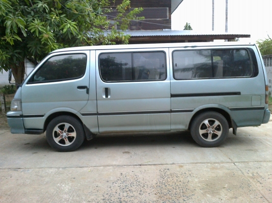 ต้องการขายรถตู้่