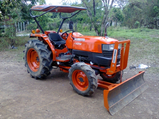 ต้องการขายรถไถคูโบต้า 4508 ใช้งานได้ทันที มีดันหน้า ผาน6 โรตารี่ เอกสารพร้อมโอน