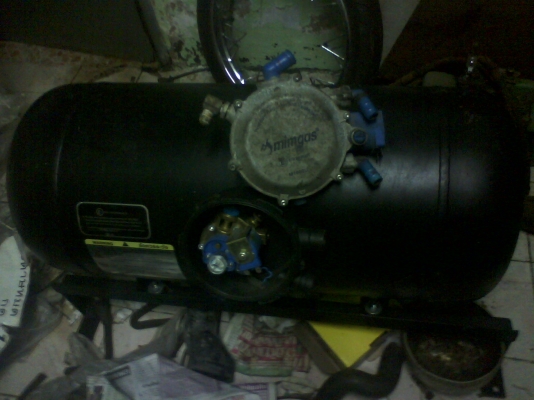 ถังแก้ส Lpg พร้อมหม้อต้มครับ