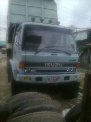 (ขายดาวน์) 10ล้อดั้ม ISUZU ROCK 210เกียร์สโลยกยาง80\%