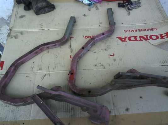 ขาหิ้วฝาท้าย โตโยต้า 3 ห่วง