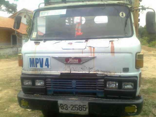 หกล้อKM 310 เครื่อง 6 สูบ 90แรง พร้อมใช้งานเอกสารทะเบียนพร้อม ล้อ 6 รู ยาง 825/16