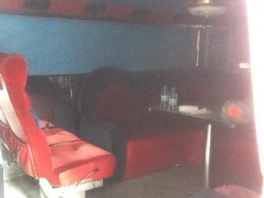 ขาย6ล้อแอร์ ทรงใบไม้ มีห้องล่าง ขาย6ล้อแอร์ ทรงใบไม้ มีห้องล่าง