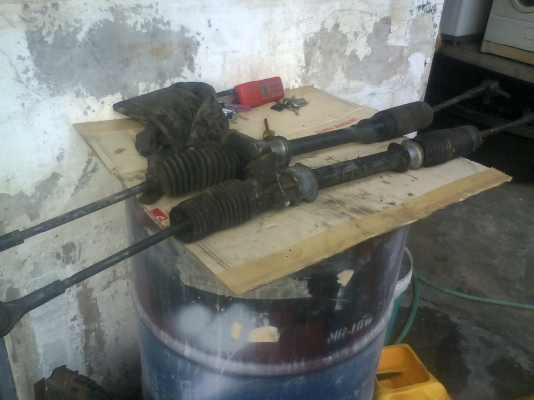 แร็คพวงมาลัยธรรมดา โดเรมอน และ มาสด้า 323