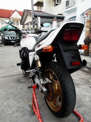 ขาย CB 400 ปี95 สภาพจบๆครับ อินวอย