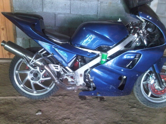 ขายVFR400.CC
