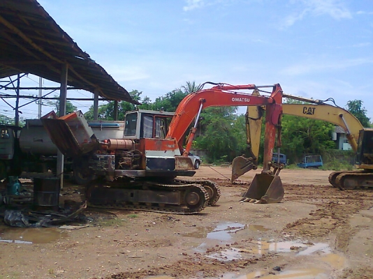 ขายด่วน..รถขุด KOMATSU PC100-3 S/N 24,xxx  รถสวย แรงขุดดี ตัวเดิน เดินแรงทั้งสองข้าง แรงขุดดี ทำงานไว ได้งานมาก ประหยัดน้ำมันสุดคุ้ม สภาพพร้อมใช้งานอย่างสุดขีด.