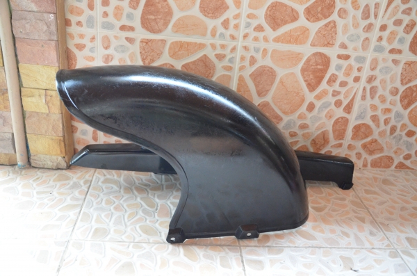 ขายบังโคลน หลัง cbr400 เเท้ครับ ขายบังโคลน หลัง cbr400 เเท้ครับ