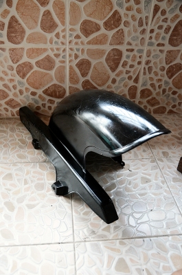 ขายบังโคลน หลัง cbr400 เเท้ครับ ขายบังโคลน หลัง cbr400 เเท้ครับ