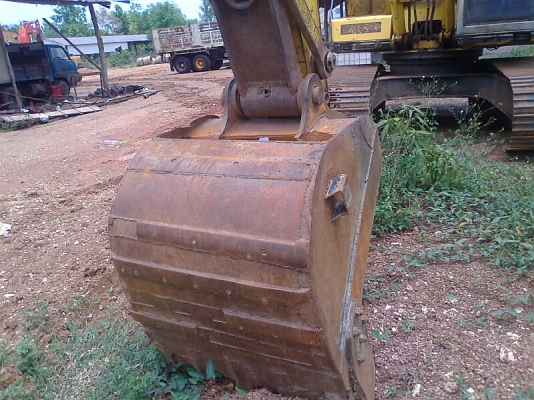 ขานด่วน..รถแบคโฮ KOBELCO SK200 M3 YN 15981 รถสวย พร้อมใช้งาน มีเอกสารชุดจดทะเบียนครบ.