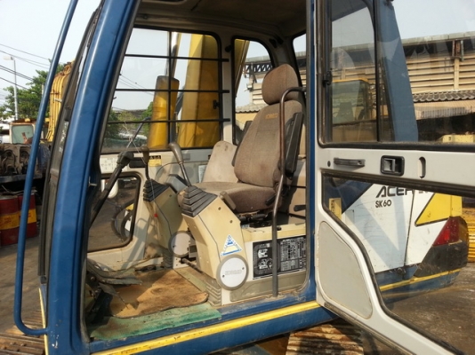 รถขุดดิน SK60-1 มาร์คทรี รถอยู่ที่ C.S หลักสี่ สภาพสวย ชั่วโมงใช้งานน้อย  โทร.081-373-0559