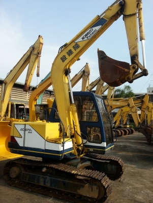 รถขุดดิน SK60-1 มาร์คทรี รถอยู่ที่ C.S หลักสี่ สภาพสวย ชั่วโมงใช้งานน้อย  โทร.081-373-0559