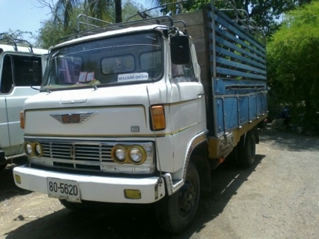 HINO KM310 รถห้าง เครื่อง 110 แรงม้า ซัซซีสวย ยางดี 190,000 HINO KM310 รถห้าง เครื่อง 110 แรงม้า ซัซซีสวย ยางดี 190,000