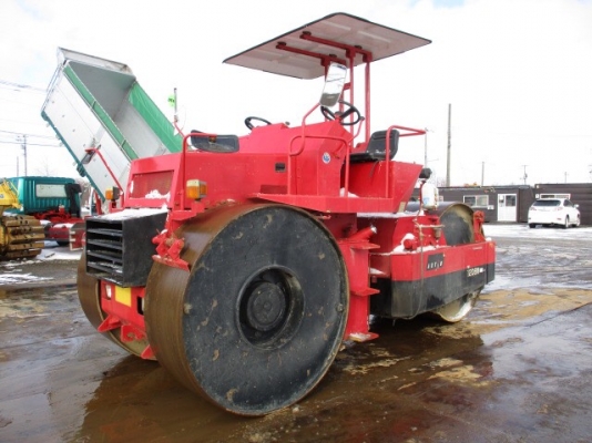 รถบดสามล้อเหล็ก FURUKAWA FR12 FROM JAPAN สนใจติดต่อ 063-9316985 ID LINE : 0639316985 ครับ